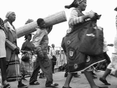 Puente: una historia del ferry Bagamoyo (El)