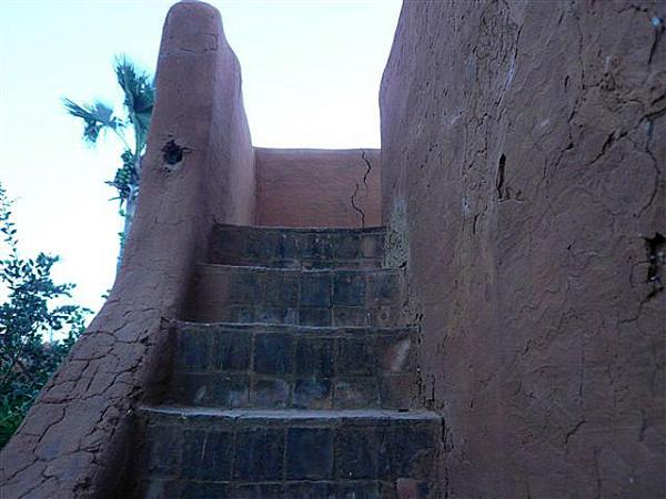 Les escaliers de l atelier  Bajidala/ Sgou Koura/ Mali.