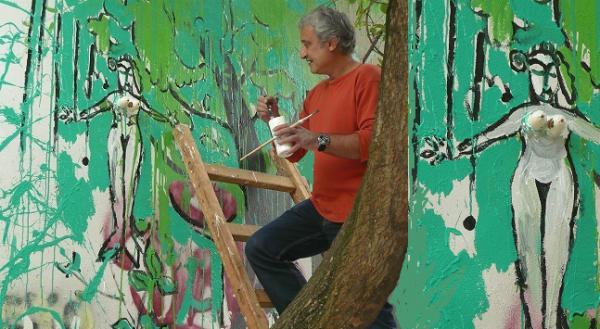 J ai vu un peintre dans un arbre peignant sa muse amoureusement/ M.Amidov