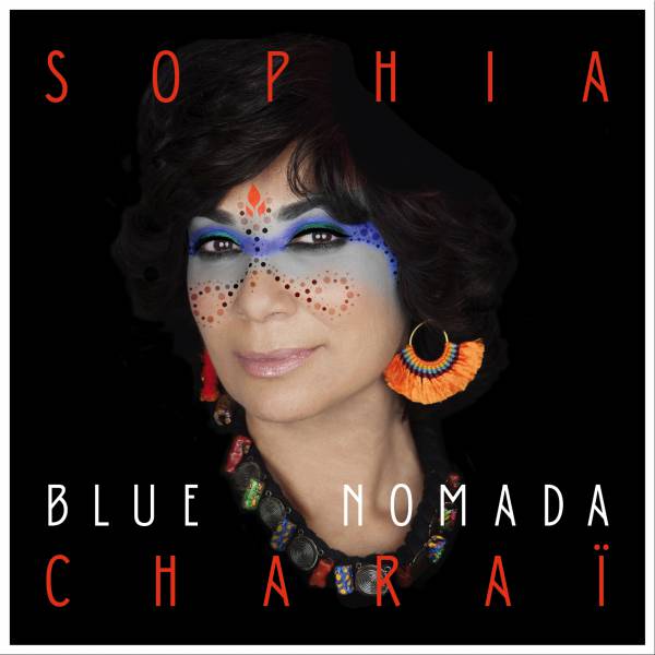Sophia Charaï poursuit ses explorations avec Blue Nomada !