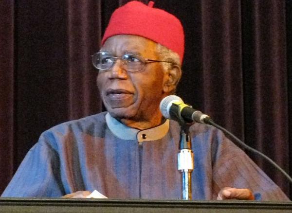 Le romancier et poète Nigérian Chinua Achebe est mort